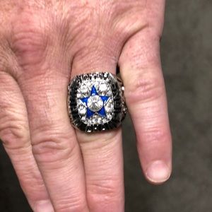 1971 Dallas Cowboy replica Super Bowl Ring.